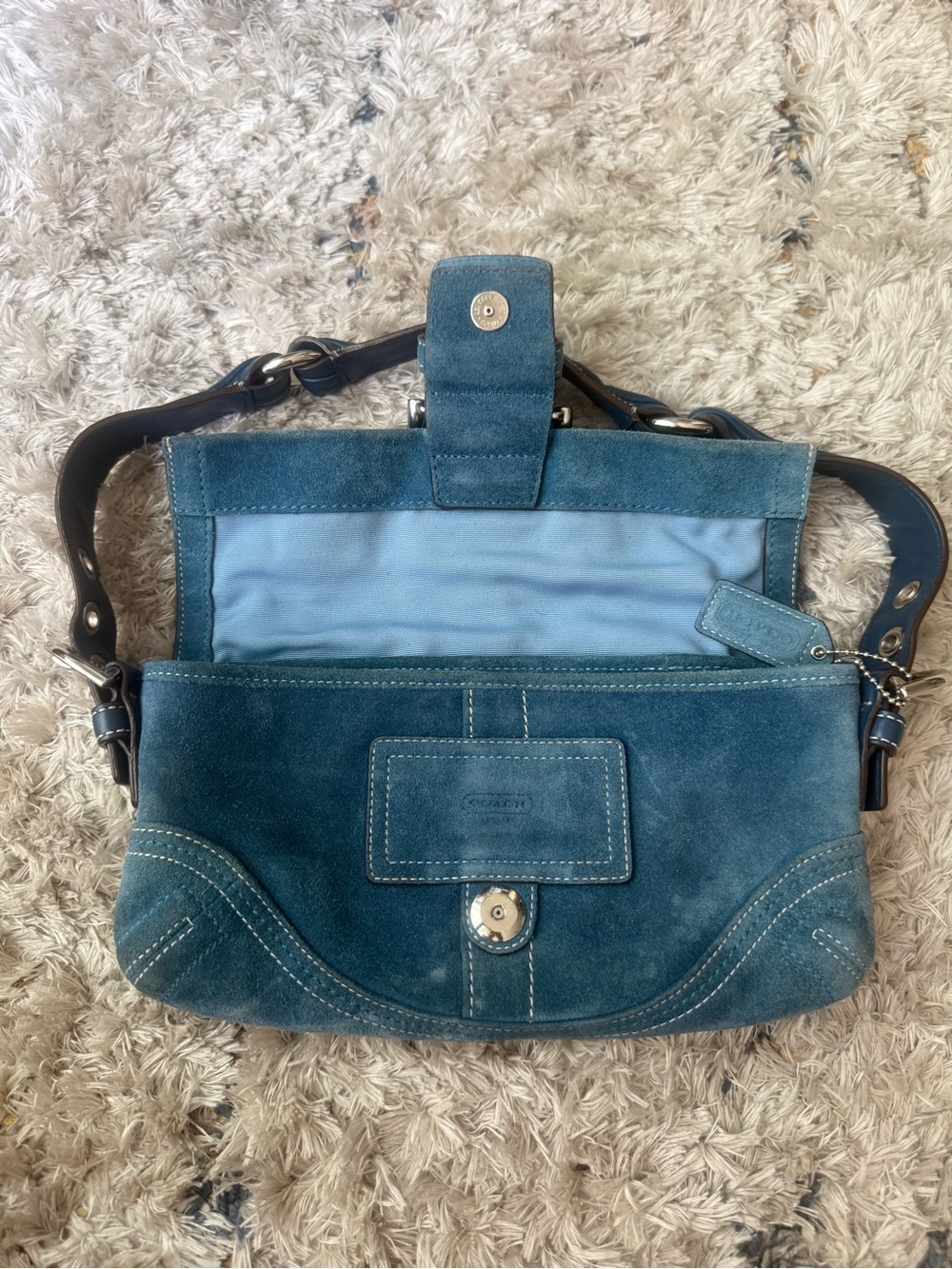 COACH RARE VINTAGE 2005 BLUE SUEDE SOHO DEMI FLAP - Picture 4 of 8